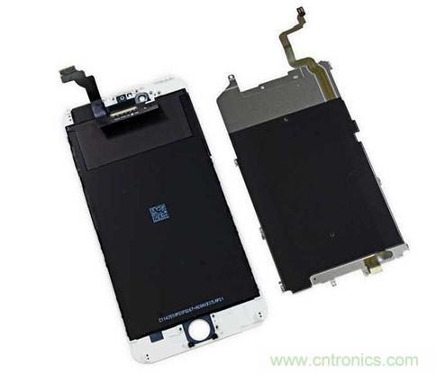 iPhone 6 Plus搭載的高清LED屏幕尺寸為5.5英寸，像素密度為401ppi，并采用了IPS（平面轉(zhuǎn)換）技術(shù)。（來源：iFixit）