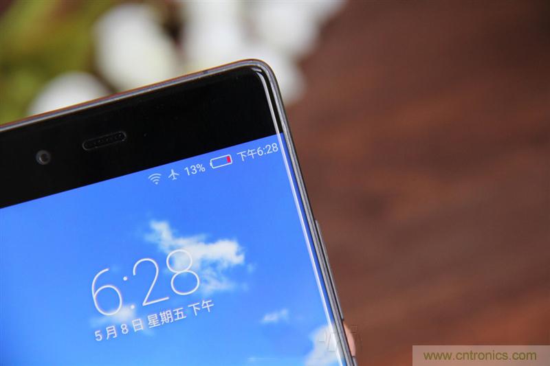 無邊框的 nubia Z9 ，一款既有驚喜，又有驚艷的智能手機