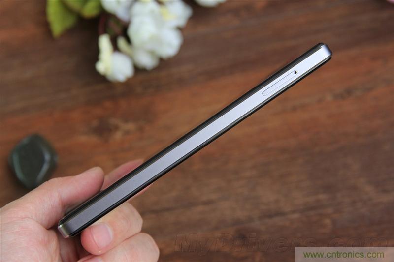無邊框的 nubia Z9 ，一款既有驚喜，又有驚艷的智能手機