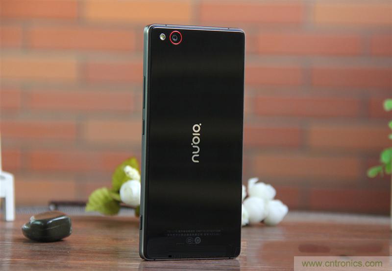 無邊框的 nubia Z9 ，一款既有驚喜，又有驚艷的智能手機