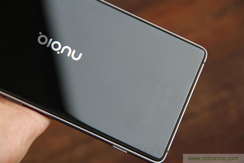無邊框的 nubia Z9 ，一款既有驚喜，又有驚艷的智能手機