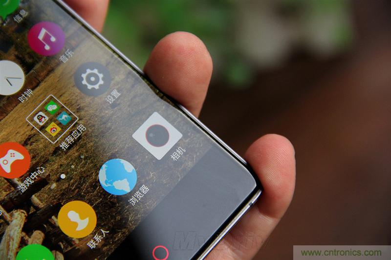 無邊框的 nubia Z9 ，一款既有驚喜，又有驚艷的智能手機