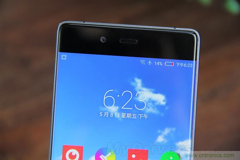 無邊框的 nubia Z9 ，一款既有驚喜，又有驚艷的智能手機