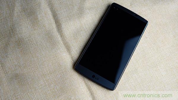 業(yè)界良心 LG V10 評測:剛毅、冷峻，不失人性化