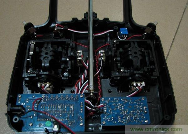無人機(jī) DIY 制作全過程，酷得不要不要的！